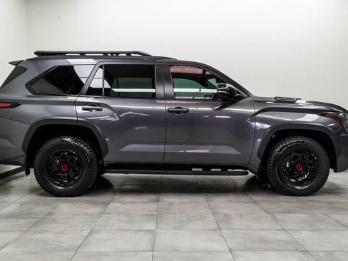 Used 2024 Toyota Sequoia TRD Pro AWD/4WD image 10