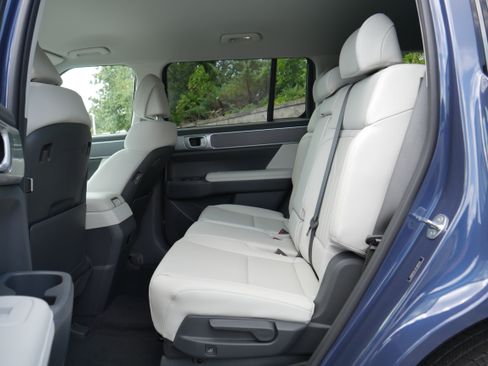Used 2026 Hyundai Santa Fe SEL AWD/4WD image 17