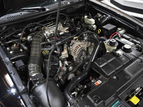 Used 2004 Ford Mustang GT RWD image 41