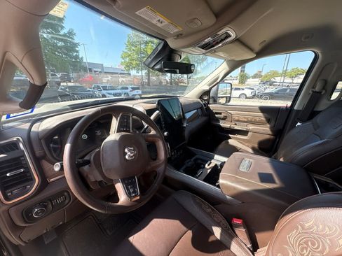 Used 2025 RAM 3500 Longhorn w/ Max Tow Package AWD/4WD image 7