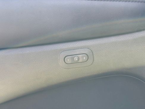 Used 2018 Jeep Grand Cherokee Limited image 12