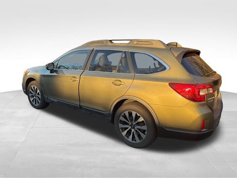 Used 2016 Subaru Outback 2.5i Limited image 3