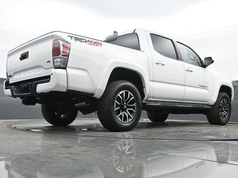 Used 2021 Toyota Tacoma TRD Sport w/ Technology Package AWD/4WD image 28