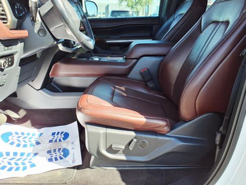 Certified 2023 Ford Expedition Limited image 24