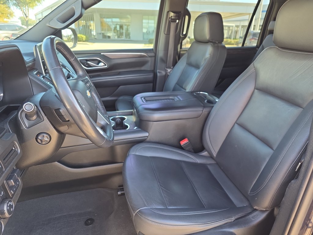 Used 2022 Chevrolet Suburban LT w/ LT Signature Package RWD image 21