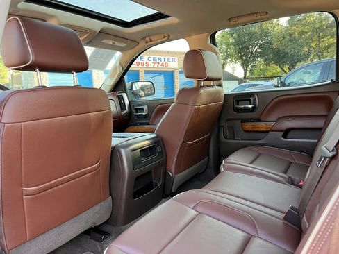 Used 2018 Chevrolet Silverado 1500 High Country RWD image 11
