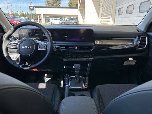 New 2026 Kia Seltos S image 16