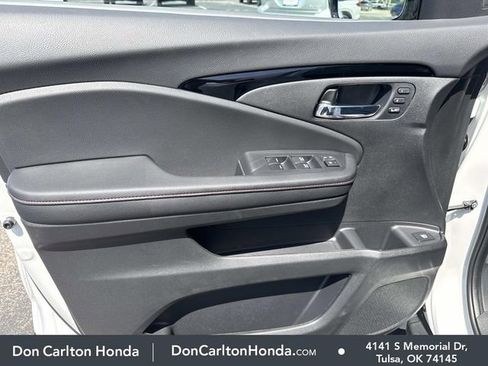 New 2026 Honda Ridgeline Black Edition image 10
