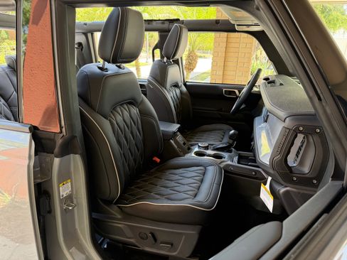 Used 2025 Ford Bronco Outer Banks AWD/4WD image 21