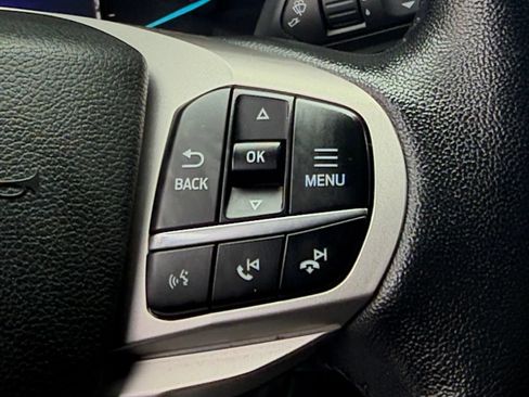 Used 2021 Ford Explorer XLT AWD/4WD image 33