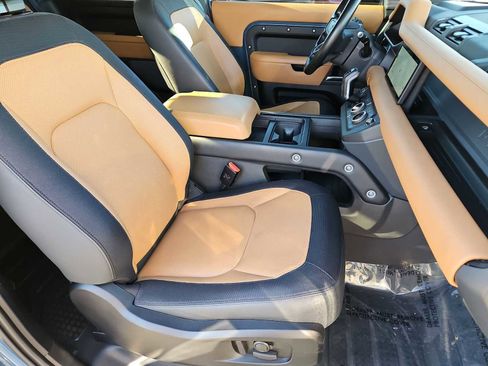 Used 2023 Land Rover Defender 90 X-Dynamic SE image 22