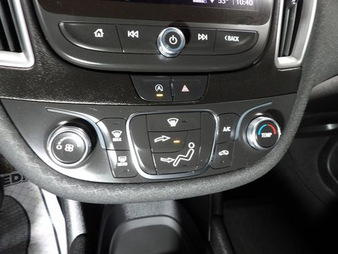 Used 2021 Chevrolet Malibu LS FWD image 14