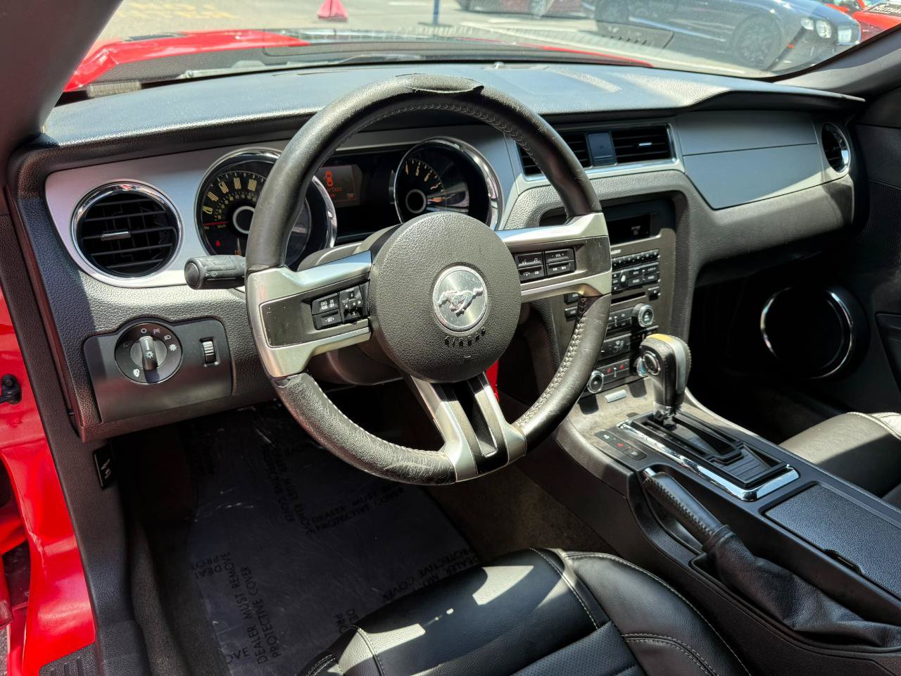 Used 2014 Ford Mustang GT Premium w/ Comfort Package RWD image 26