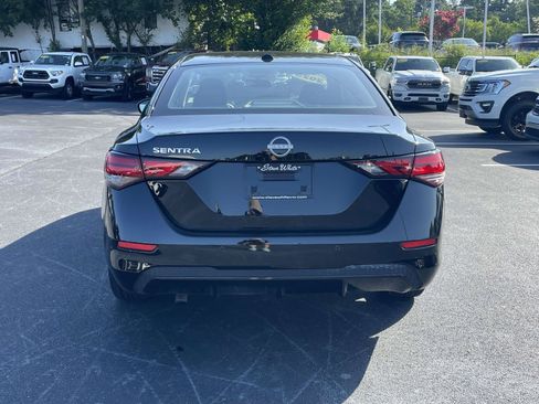 Used 2025 Nissan Sentra SV FWD image 6