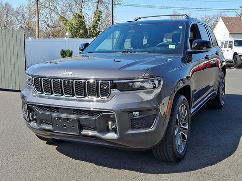 Used 2024 Jeep Grand Cherokee Overland w/ Adv Protech Group III image 3