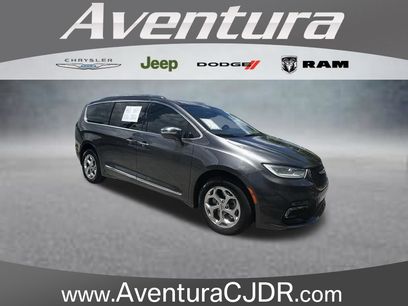 Used 2021 Chrysler Pacifica Limited