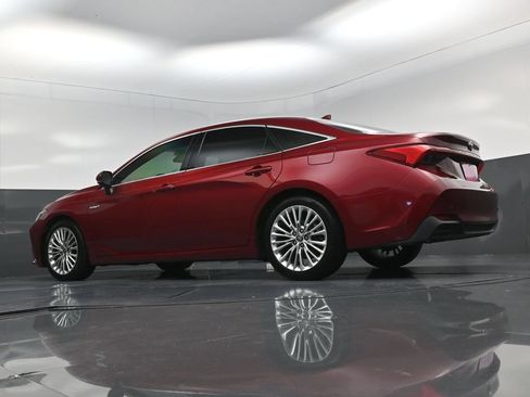 Used 2020 Toyota Avalon Limited w/ Advanced Safety Package FWD image 18