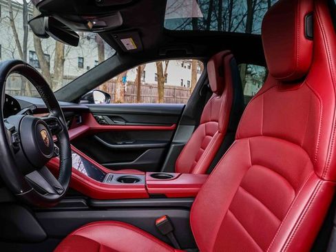 Used 2020 Porsche Taycan Turbo image 9