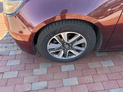 Used 2016 Honda Odyssey Touring Elite image 2