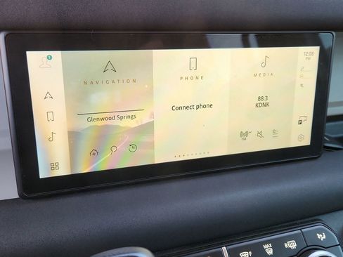 Used 2020 Land Rover Defender 110 SE AWD/4WD image 24