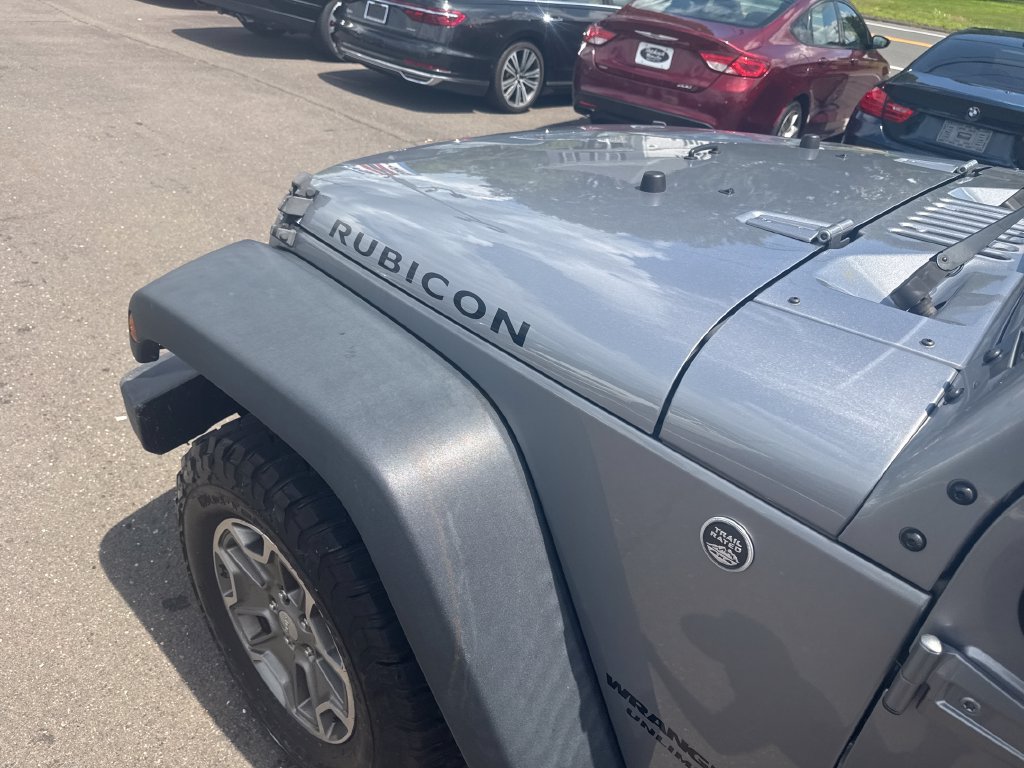 Used 2017 Jeep Wrangler Unlimited Rubicon w/ Connectivity Group AWD/4WD image 32