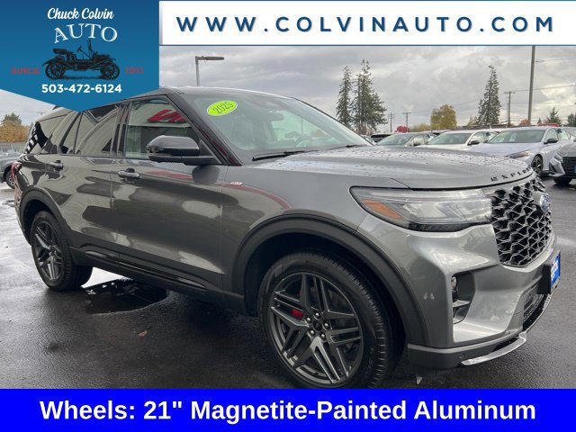 Used 2025 Ford Explorer ST-Line w/ ST-Line Street Pack AWD/4WD image 4