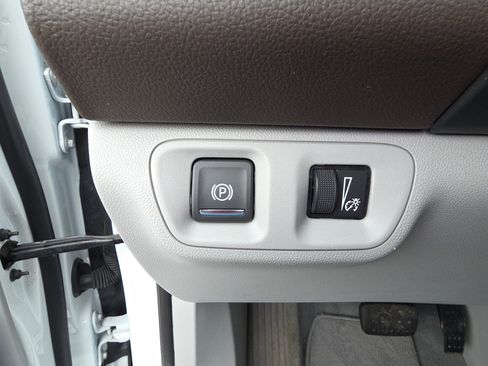 Certified 2023 GMC Acadia SLE image 20