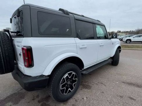 Used 2023 Ford Bronco Outer Banks image 2