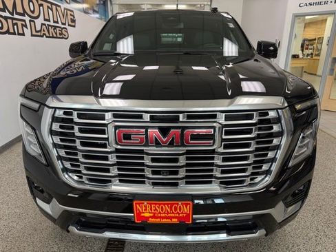 Used 2025 GMC Yukon Denali AWD/4WD image 3