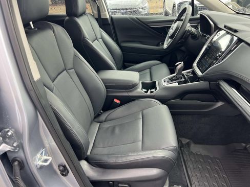 Certified 2025 Subaru Outback Limited image 13