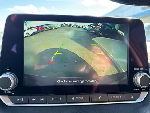 Used 2024 Nissan Sentra SV image 25