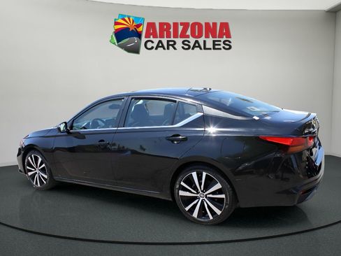 Used 2021 Nissan Altima 2.5 SR image 2
