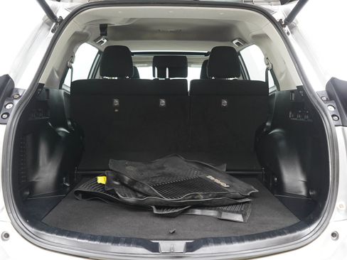 Used 2016 Toyota RAV4 XLE AWD/4WD image 15