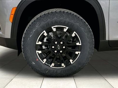 New 2026 Chevrolet Traverse Z71 w/ Driver Confidence Package AWD/4WD image 7