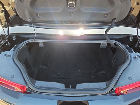 Used 2023 Chevrolet Camaro LT w/ Technology Package image 21