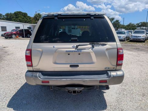 Used 2001 Nissan Pathfinder SE RWD image 6