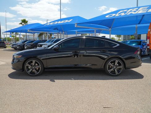 Used 2025 Honda Accord Sport image 10