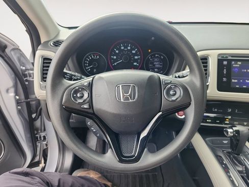 Used 2017 Honda HR-V EX image 13