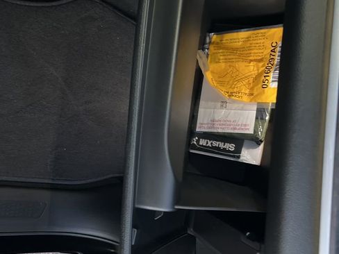 New 2025 Jeep Grand Cherokee Limited w/ Black Appearance Package image 45