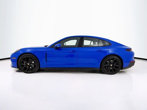 Certified 2025 Porsche Panamera RWD image 2