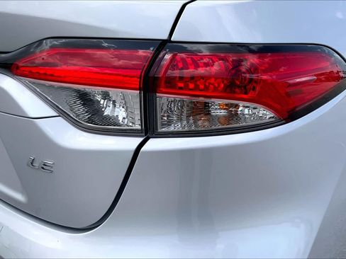 Used 2024 Toyota Corolla LE FWD image 30