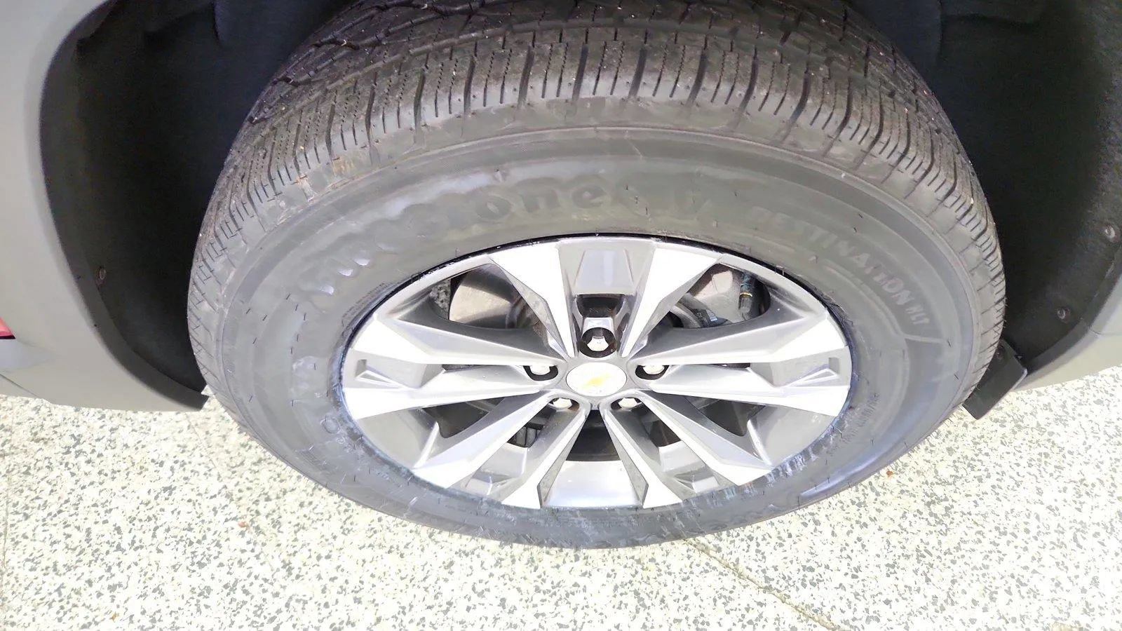 Used 2026 Chevrolet Equinox LT w/ Convenience Package II FWD image 37