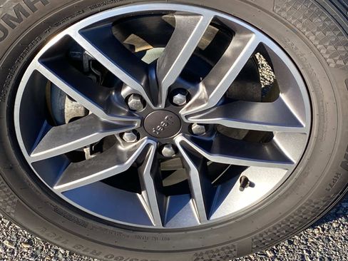 Certified 2021 Jeep Grand Cherokee Limited image 28