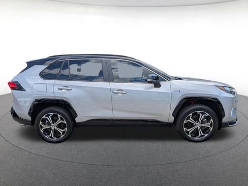 Used 2024 Toyota RAV4 XSE AWD/4WD image 5