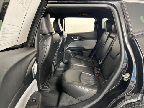 Used 2025 Jeep Compass Latitude AWD/4WD image 26