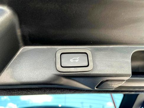 Used 2018 Land Rover Range Rover Sport HSE image 83