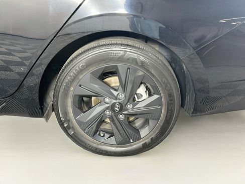 Used 2022 Hyundai Elantra SEL w/ Cargo Package FWD image 11