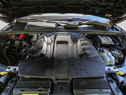 Used 2021 Audi Q7 2.0T Premium w/ Convenience Package image 38