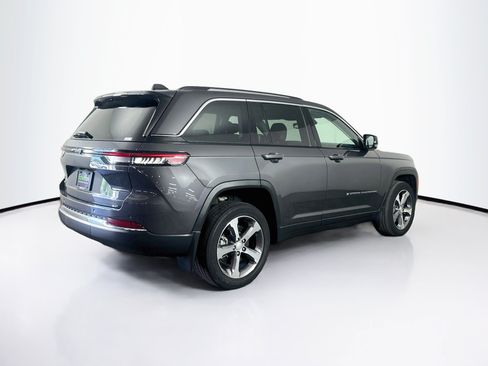 Used 2024 Jeep Grand Cherokee Limited 4xe w/ MOPAR Finishing Package AWD/4WD image 9