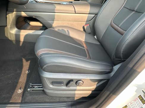 New 2026 Nissan Armada SL w/ Captain's Chari Seat Package AWD/4WD image 26